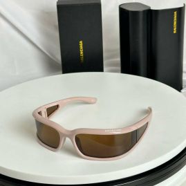 Picture of Balenciga Sunglasses _SKUfw55563920fw